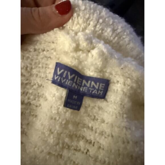 Vivienne Tam Women’s Cream Cozy Super Soft Robe Fluffy Size Medium - Picture 6 of 7